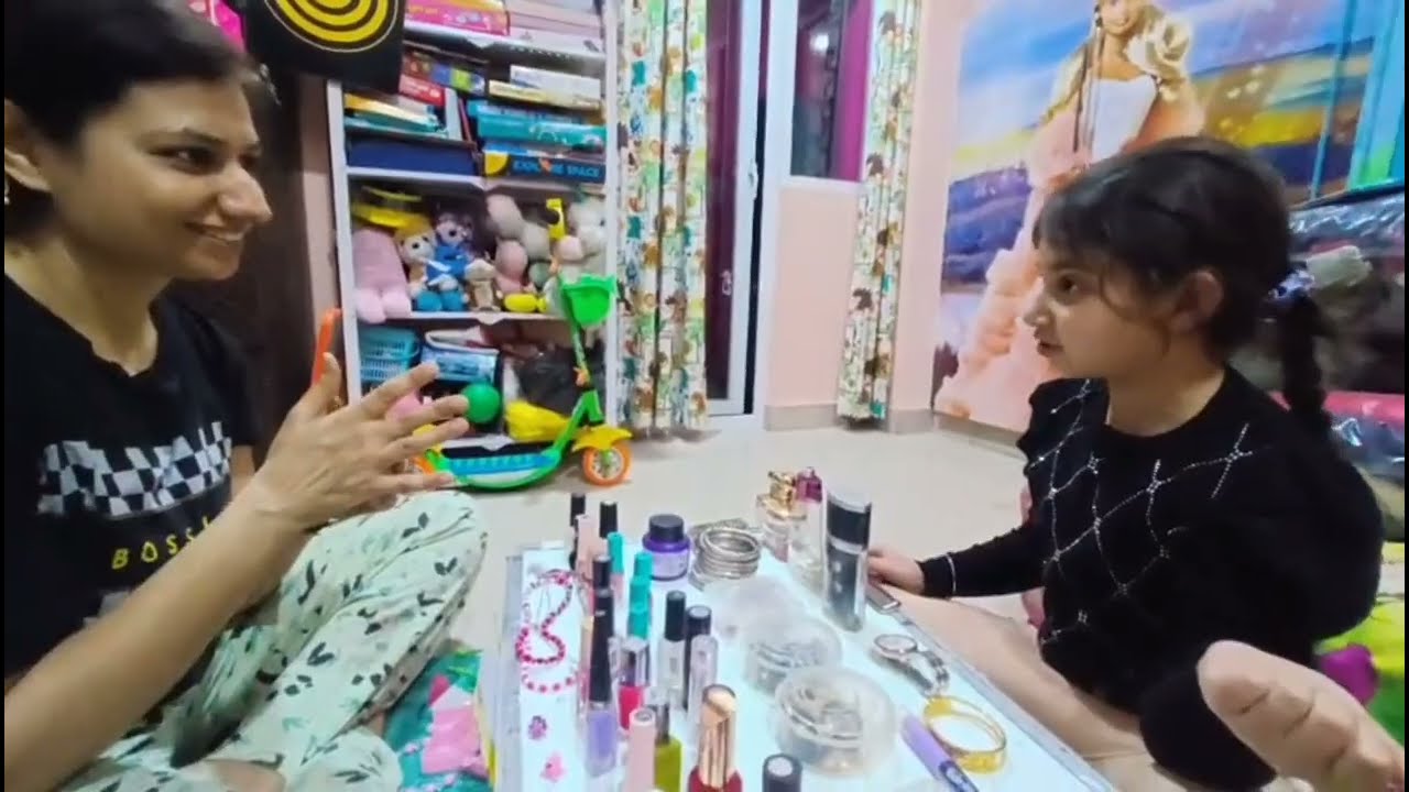 Mom&rsquo;s Reaction to Daughter&rsquo;s Magic Touch :) #makeup #momdaughter #masti #weekend #explore #trending