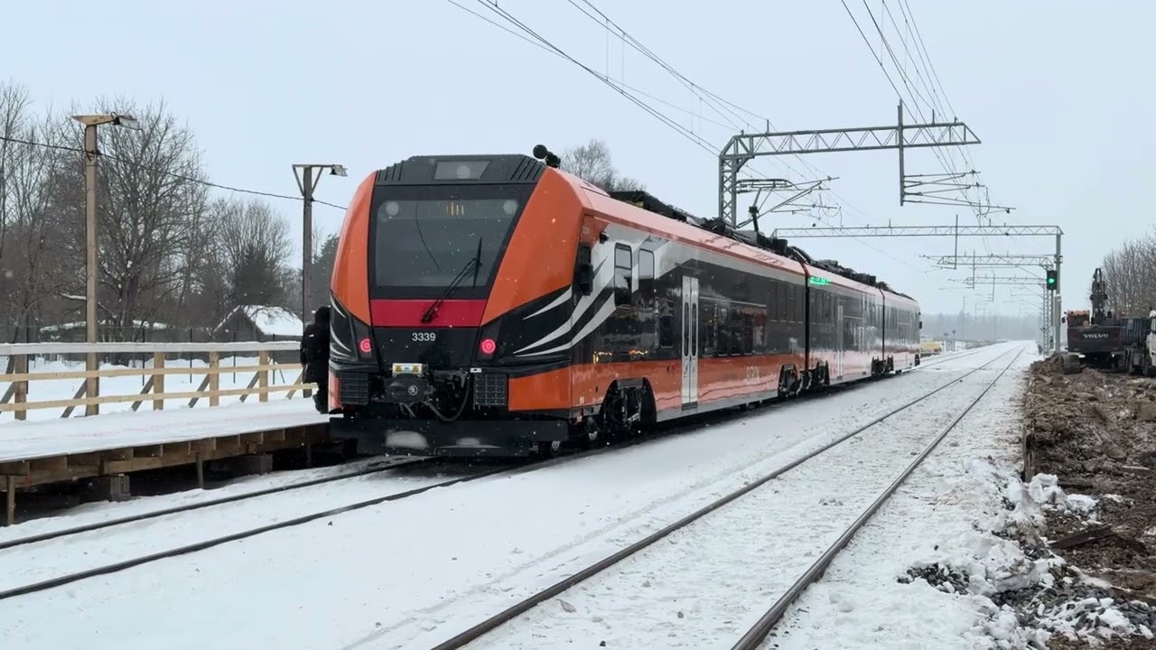 Škoda 21Ev Lehtse peatuses 21.02.2025 (Elroni reis 447, Tapa-Tallinn).