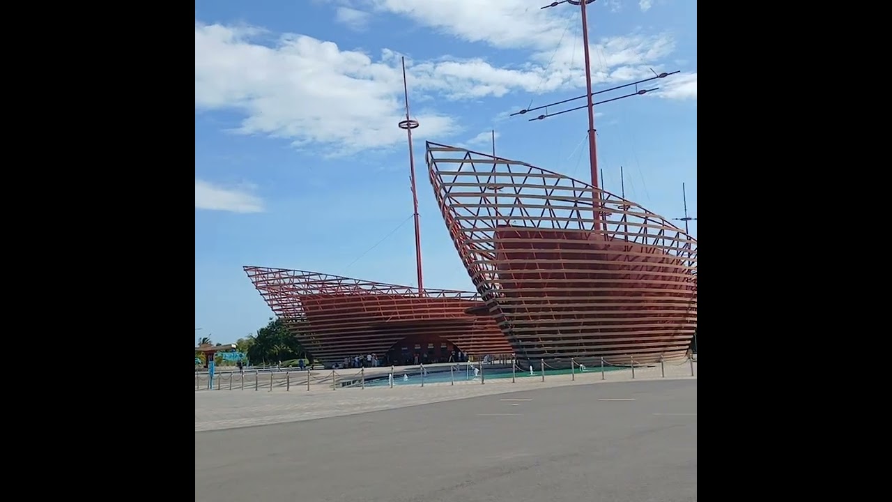 VinwonderS, south Hoi An amusement park, experience it at least once -VinwonderS, công viên giải trí
