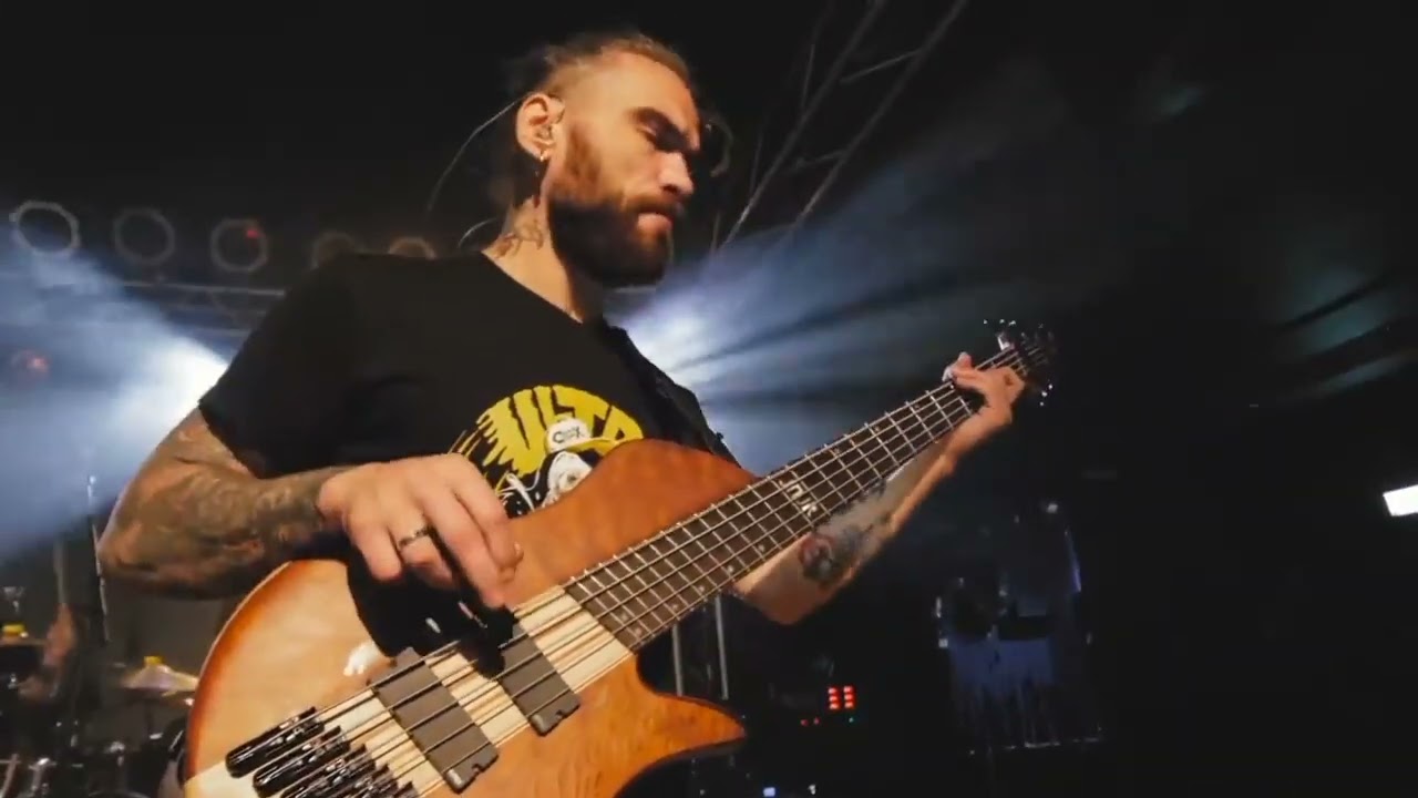 Eugene bass playthrough - Wallflower [BASS ONLY]