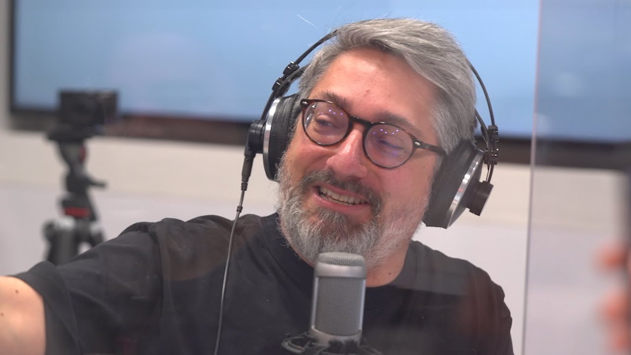 Rádio Comercial | Sacanas das bolinhas! E novas histórias de confinamento - O Homem Que Mordeu o Cão