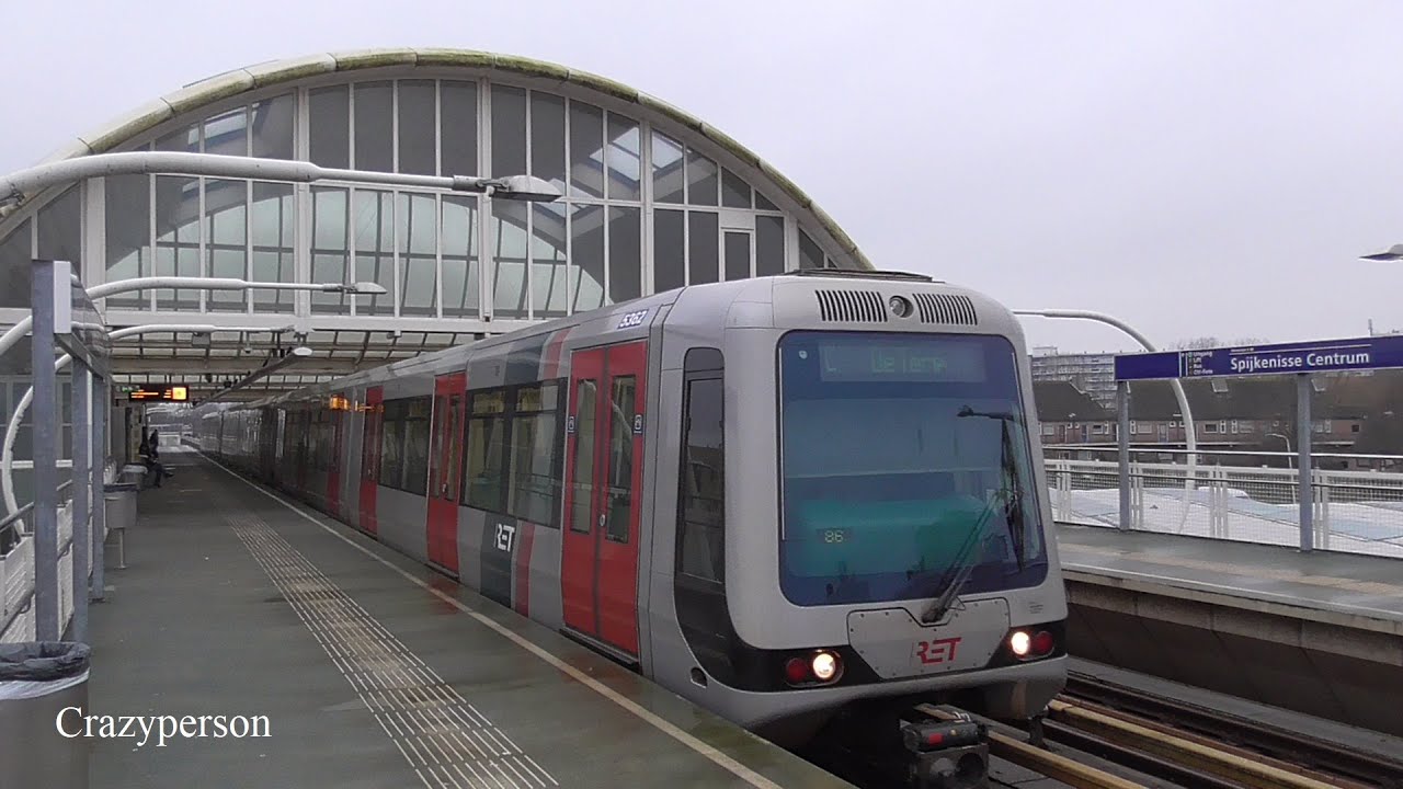 RET Rotterdam Metro Spijkenisse en Hoogvliet in de Winter