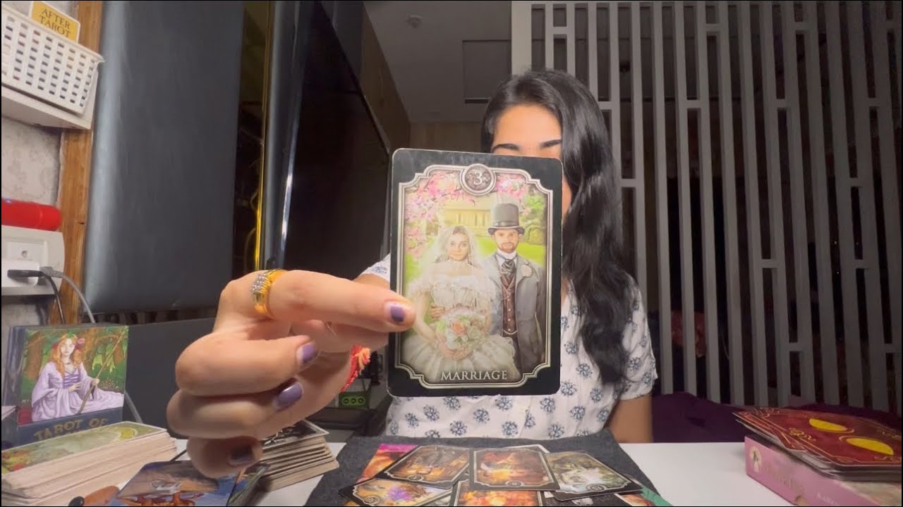 Apke future spouse apko kaise view karenge ❤️ || Tarot Reading (Hindi)
