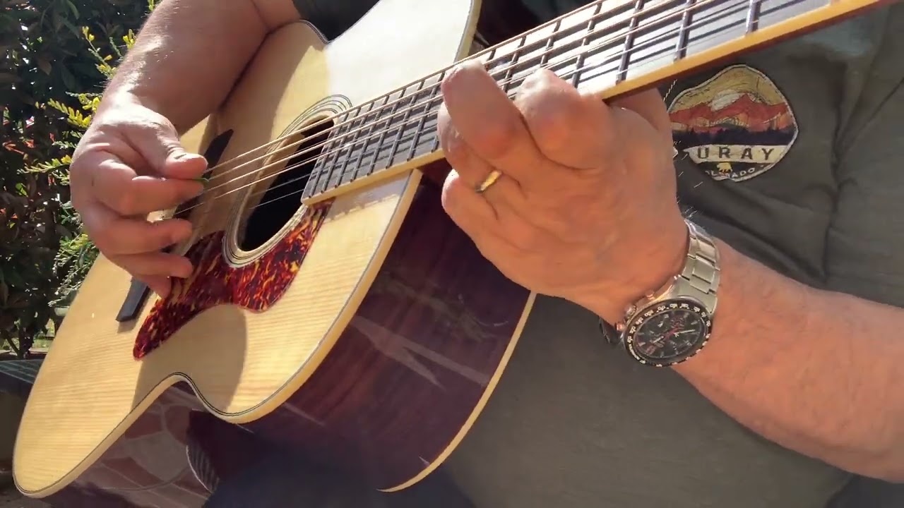 GUILD BT-258E Deluxe 8-string