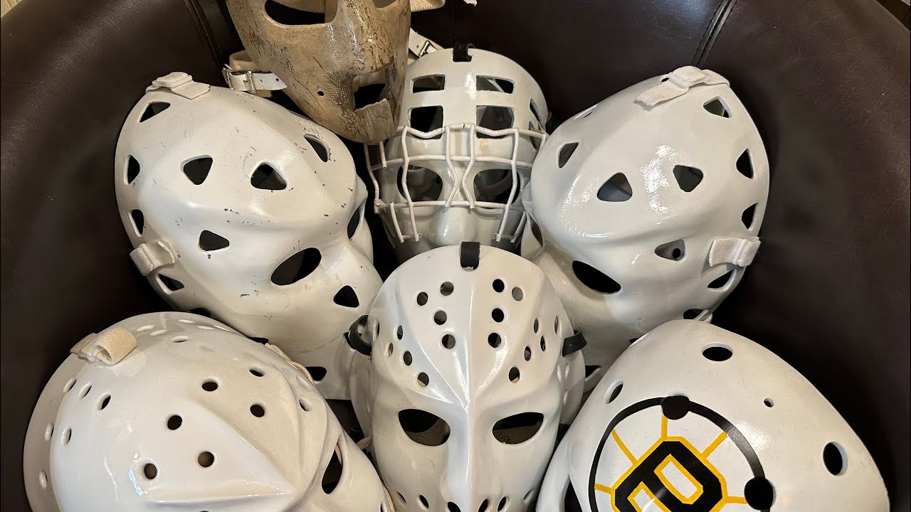 New additions to my replica vintage goalie mask collection. Sevigny/Esposito/Irbe/Hasek autograph
