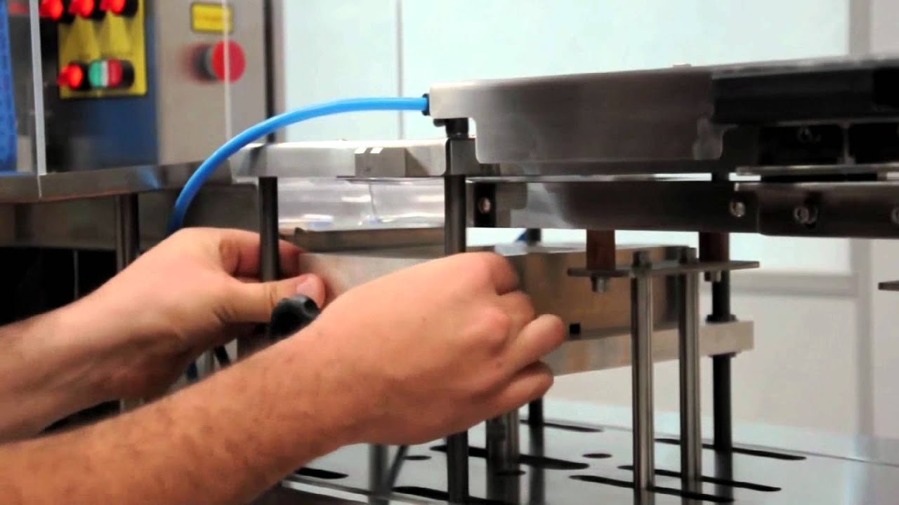 INDATA Termoformadora Autom&aacute;tica B-200