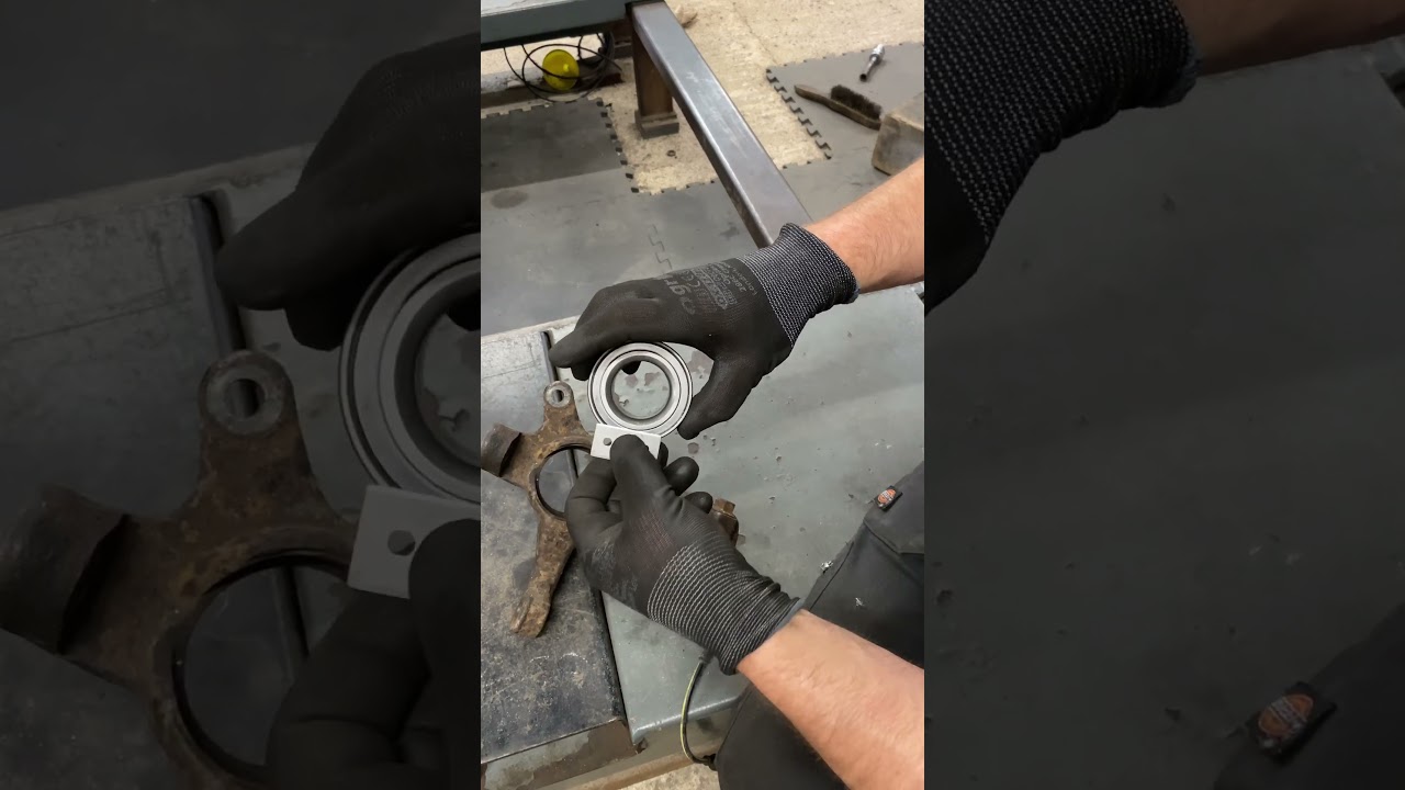How to check which side of the wheel bearing has the abs ring in it.  #wheelbearing #abs #mechanic