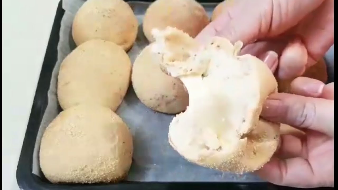 Cheese Pandesal with CHIA SEEDS