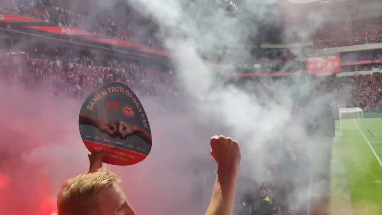 KAMPIOEN WEDSTRIJD PSV VS SPARTA ROTTERDAM PSV KAMPIOEN. STA OP VOOR DE KAMPIOEN
