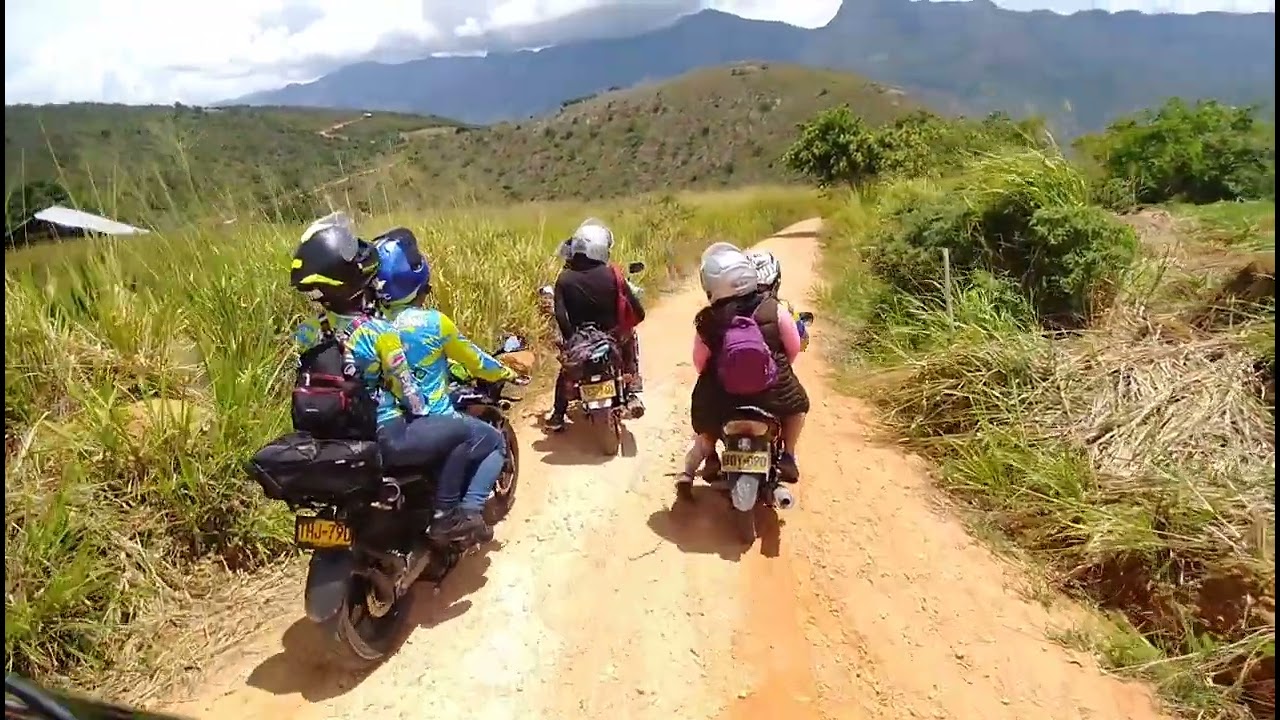 RUTA CASCADA PILA HONDA MESA DE LOS SANTOS DONDE LLUEVE PA RIVA
