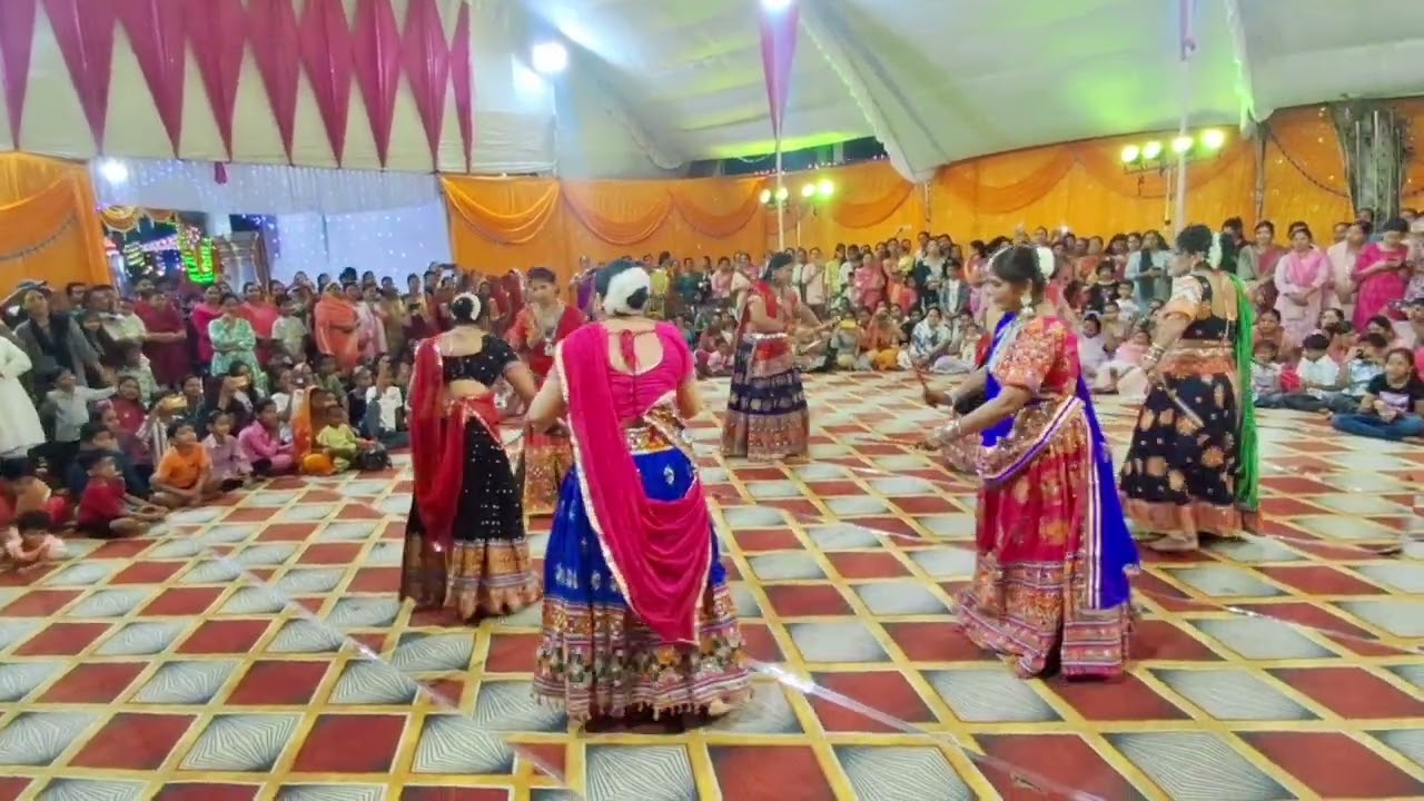 नवदुर्गा झांकी एनएफएल विजयपुर गरवा नृत्य आरती कुशवाह एवं सखी सहेली