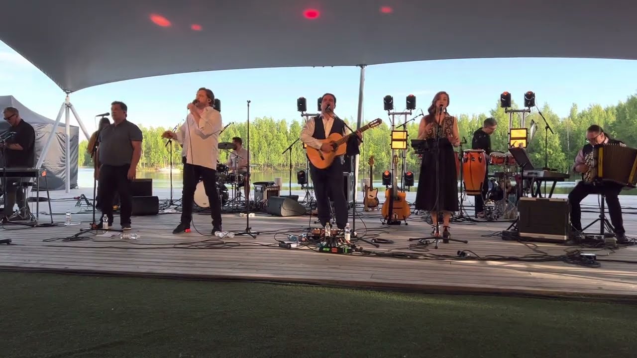 Reunalla / Samuli Edelmann & Orkestra Suora Lähetys feat. Mirkka Paajanen