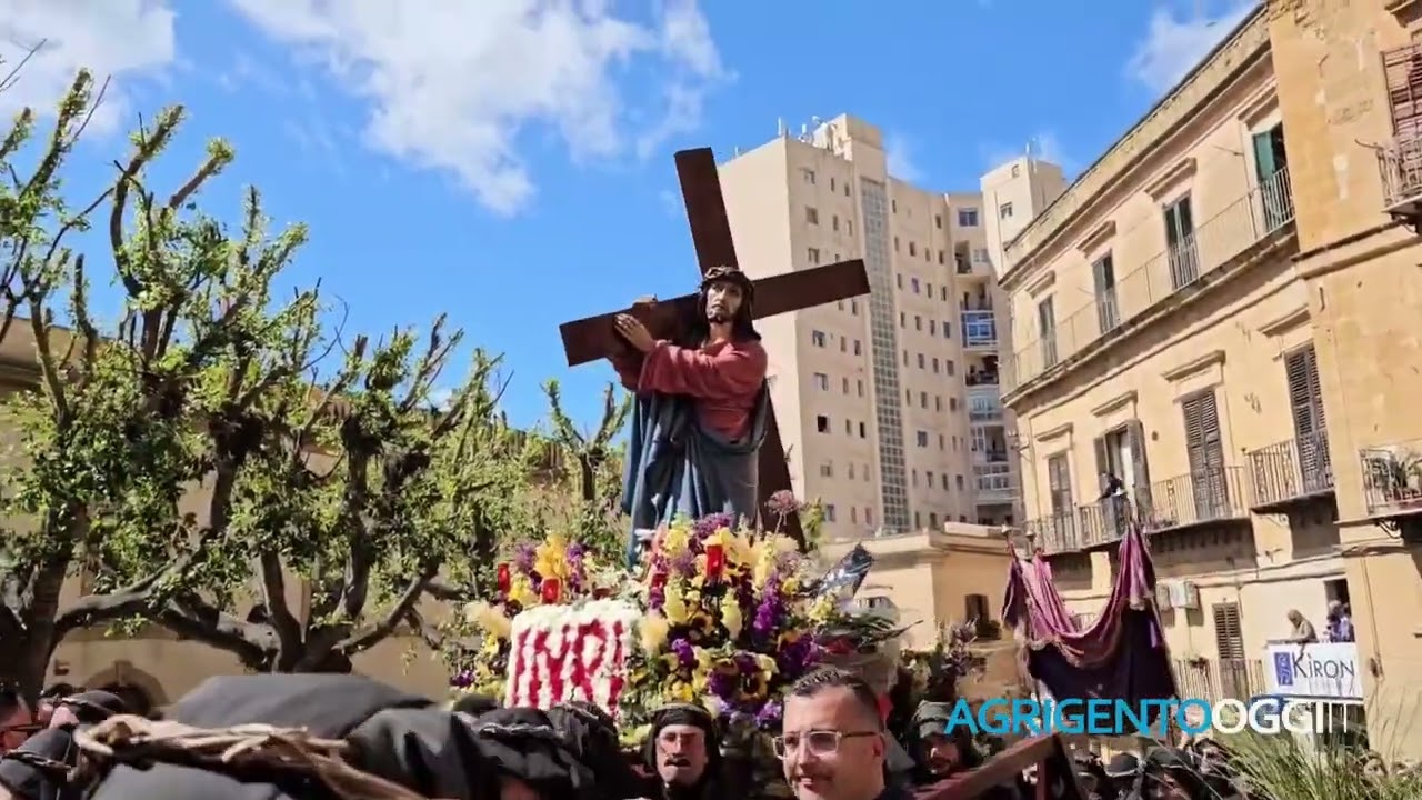 Agrigento, Venerdì Santo 2025: Tradizione, fede e Cultura si fanno strada