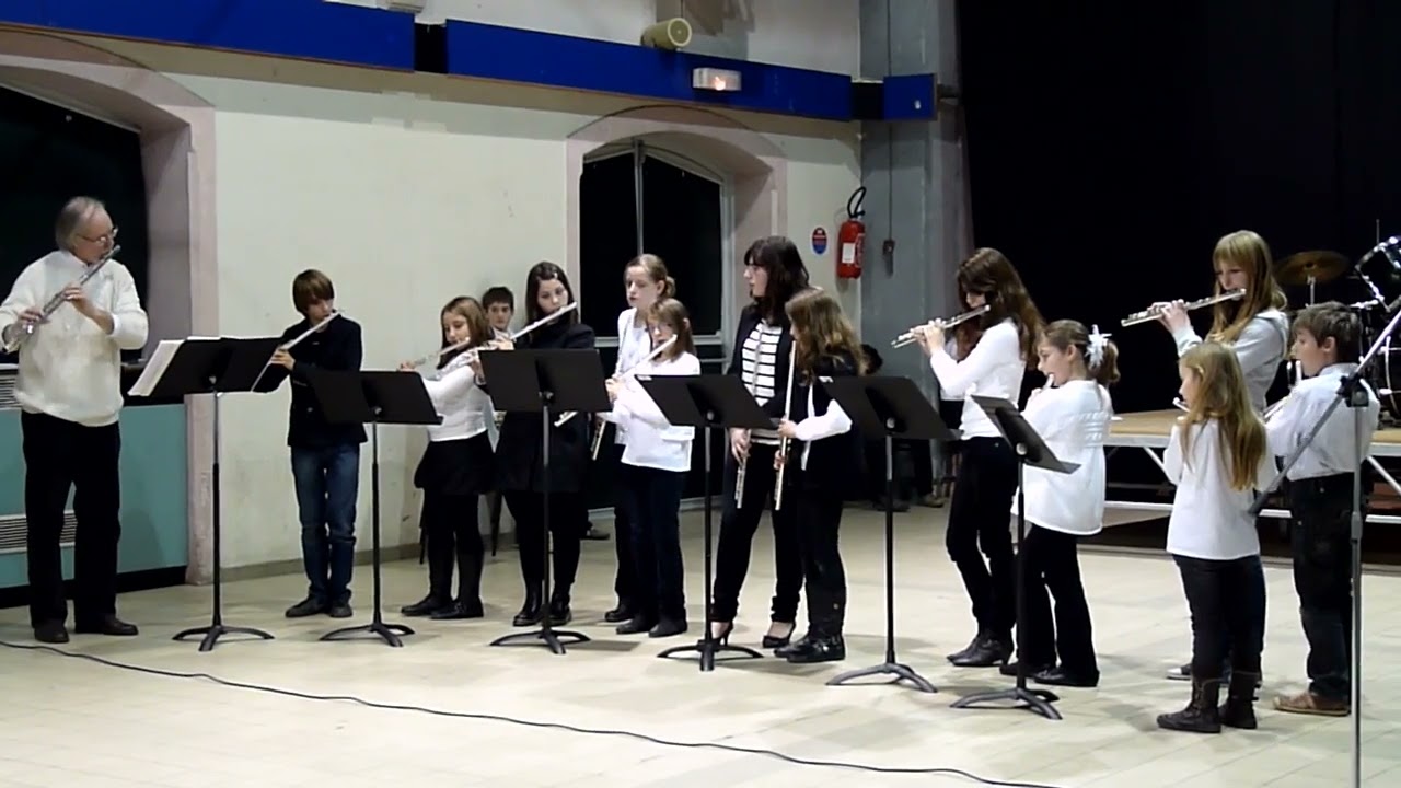 French Carol:  (12 concert flutes & alto flute).