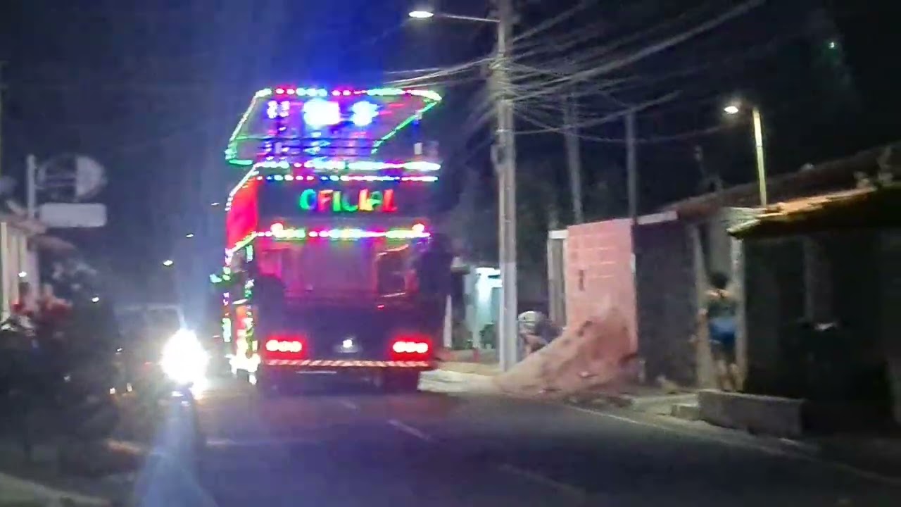 A carreta da alegria, passando na minha rua 
