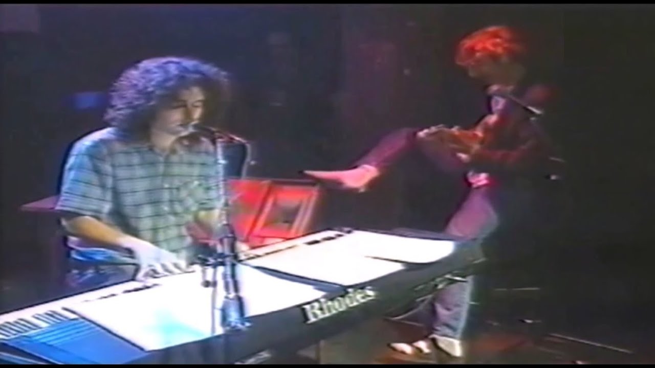 Andrés Calamaro y Charly García en The Roxy (momentos breves / audio de consola / año 1994)