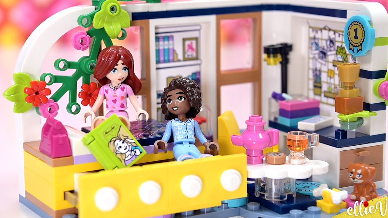 Aliya's bedroom has cozy cottagecore vibes and it's perfect 🌸 Lego Friends 2023 build & review