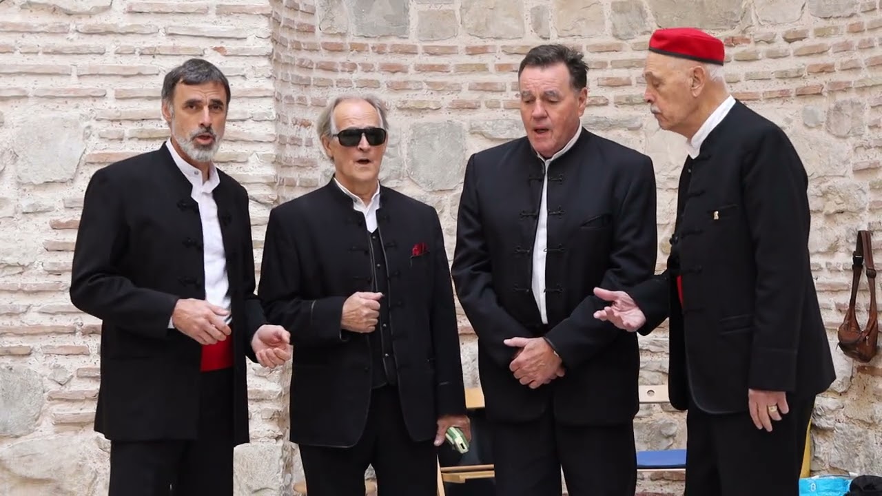Split Singing Quartet