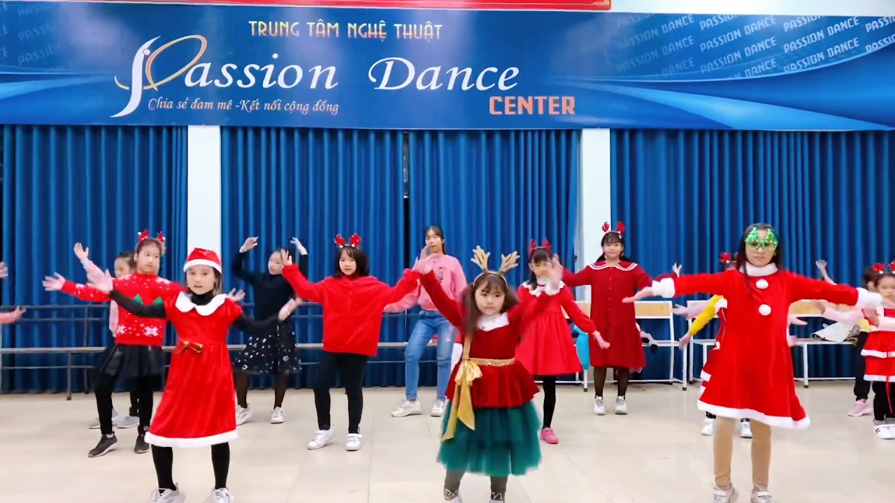 WE WISH YOU A MERRY CHRISTMAS | Zumba Kid, Dance Workout | PASSION DANCE | Minh Thuận