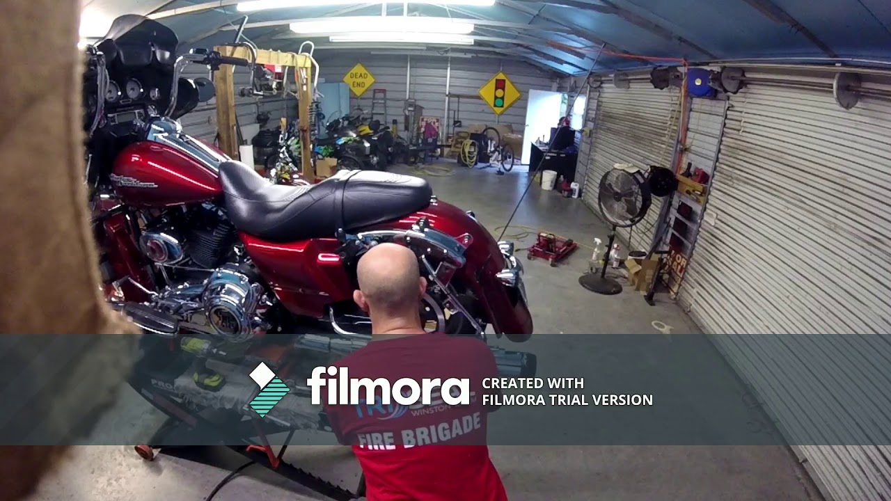 Harley Davidson Street Glide rear wheel removal