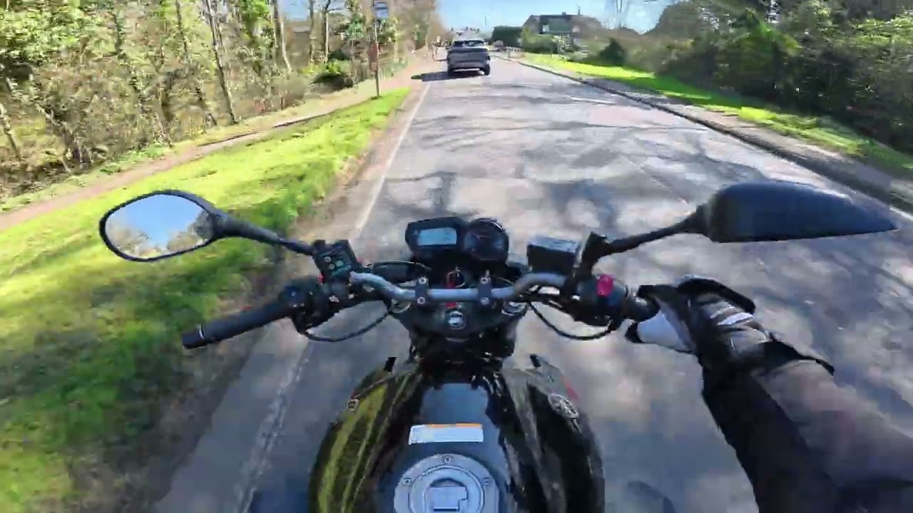 Xj6 back road  pov