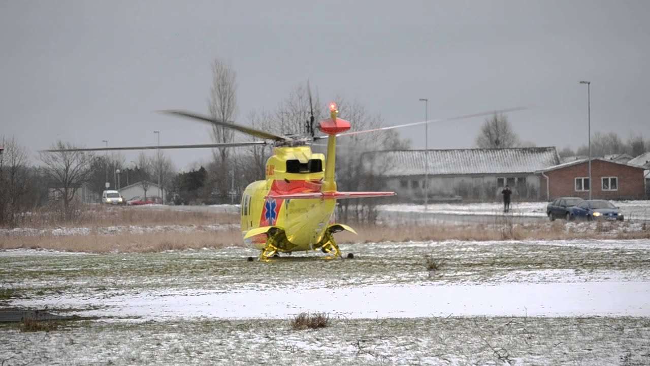 Ambulans-Helikopter lyfter Mellerud 2015