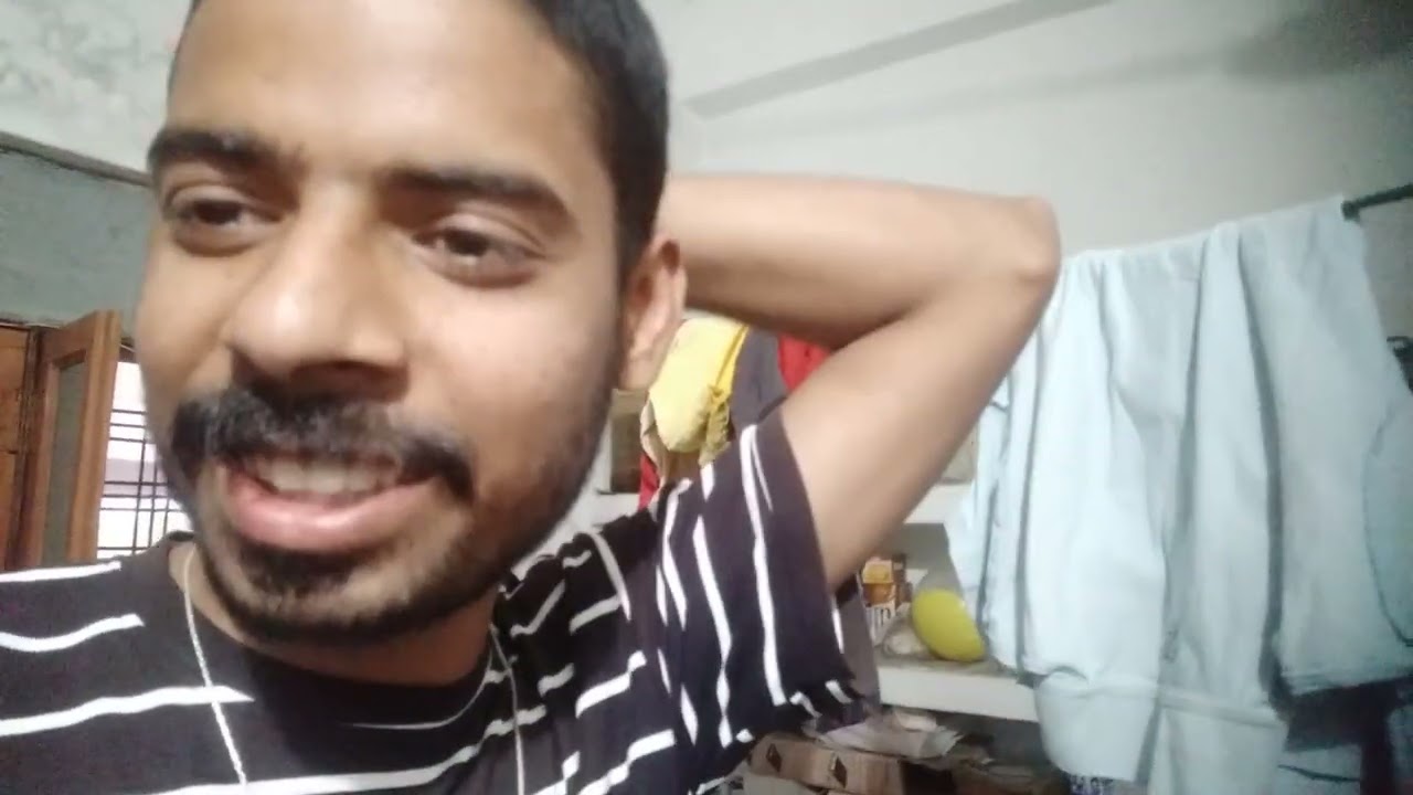 Holi par bhi ghar pe rahte hue 😥