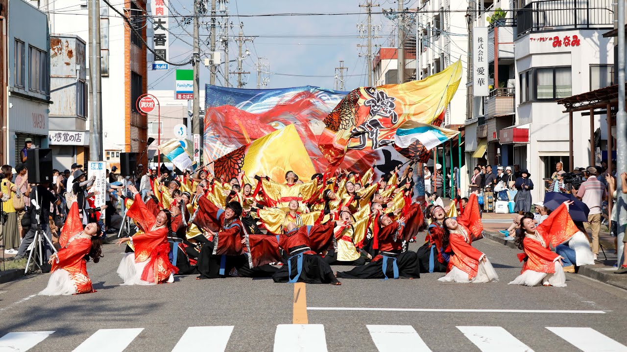 浜松学生連 鰻陀羅『緋志』 第25回にっぽんど真ん中祭り どえりゃ～どうとくパレード会場 3回目 2023年8月27日