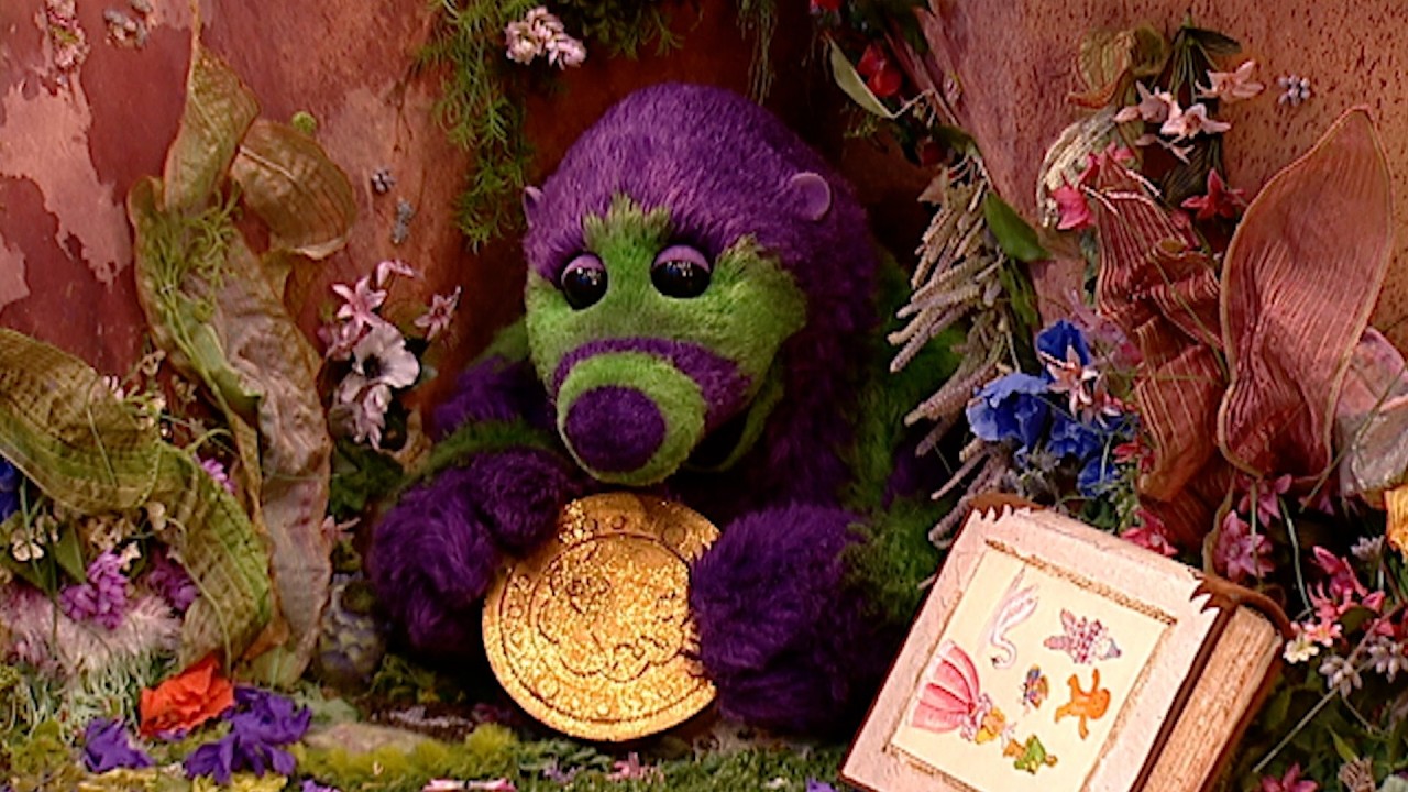 Gold Coins FULL EPISODE | Money can't buy Love | The Fimbles & Roly Mo Show | Learning About Money