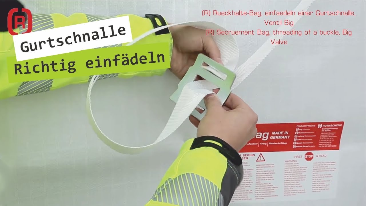 Einfädeln einer Gurtschnalle - Container Rückhaltesicherung - Lashing Full Safety Plane