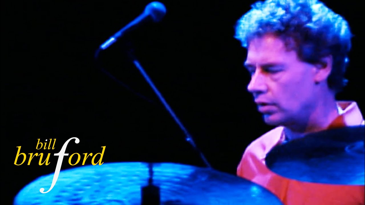 Bill Bruford's Earthworks - Footloose And Fancy Free (Live In Santiago, Chile 2002)