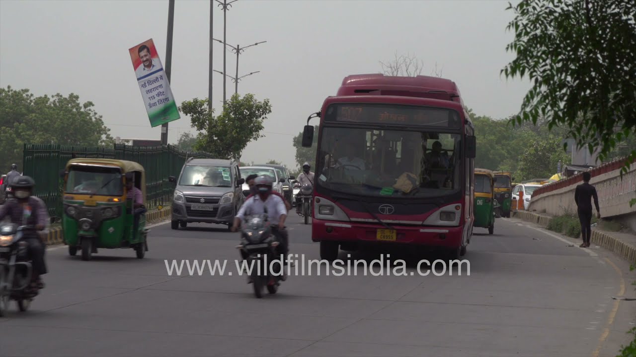 Busy multi-lane traffic and flyover network near AIIMS in New Delhi