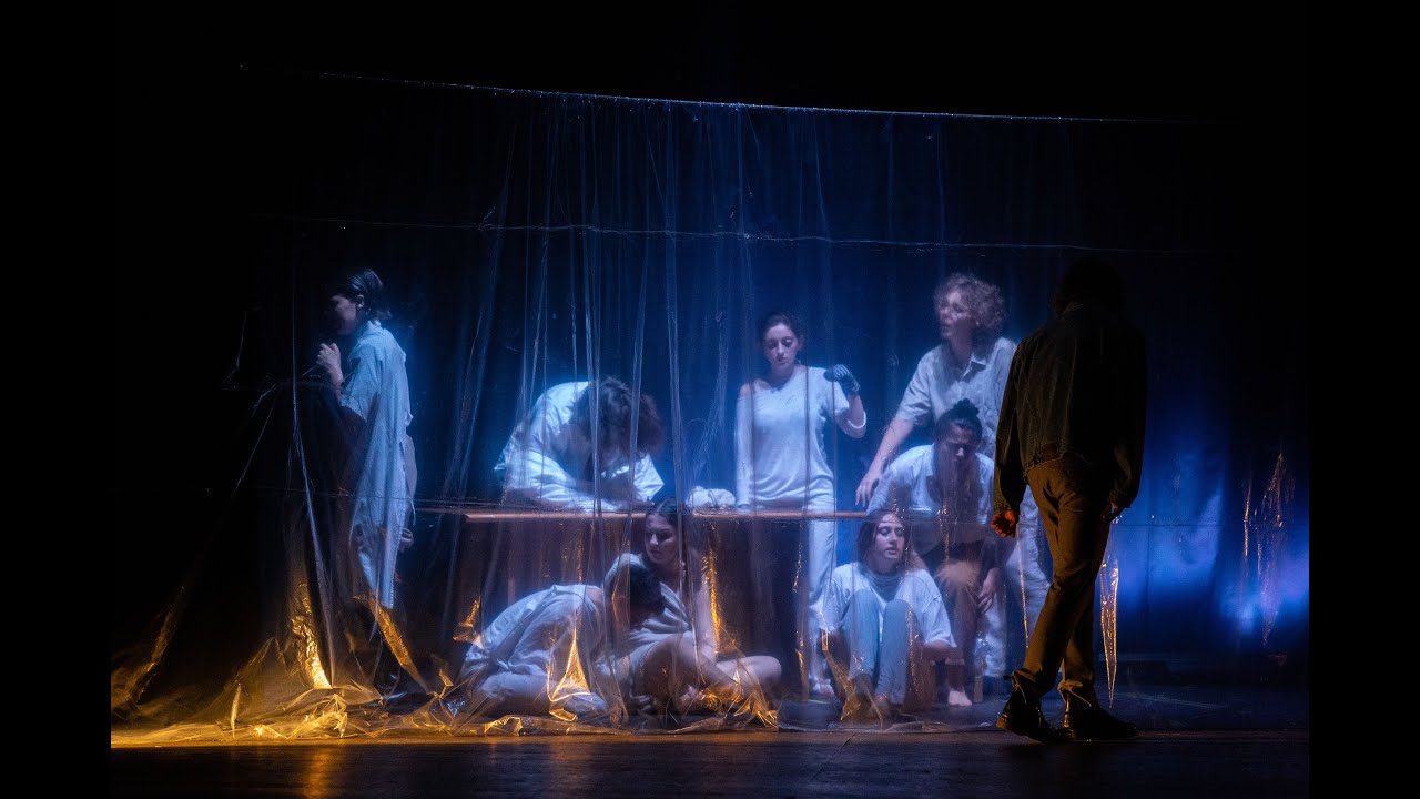 La storia del comunismo raccontata ai malati di mente - Spettacolo teatrale completo