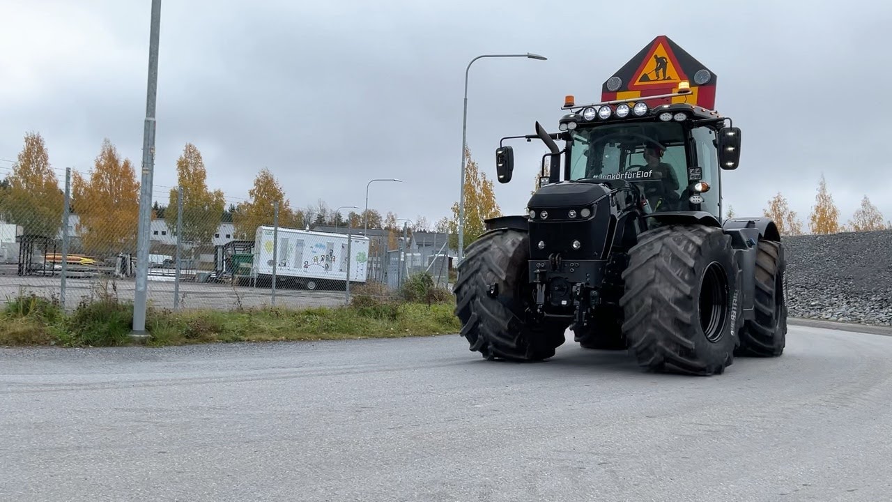 Köp Traktor JCB Fastrac 4220 på Klaravik
