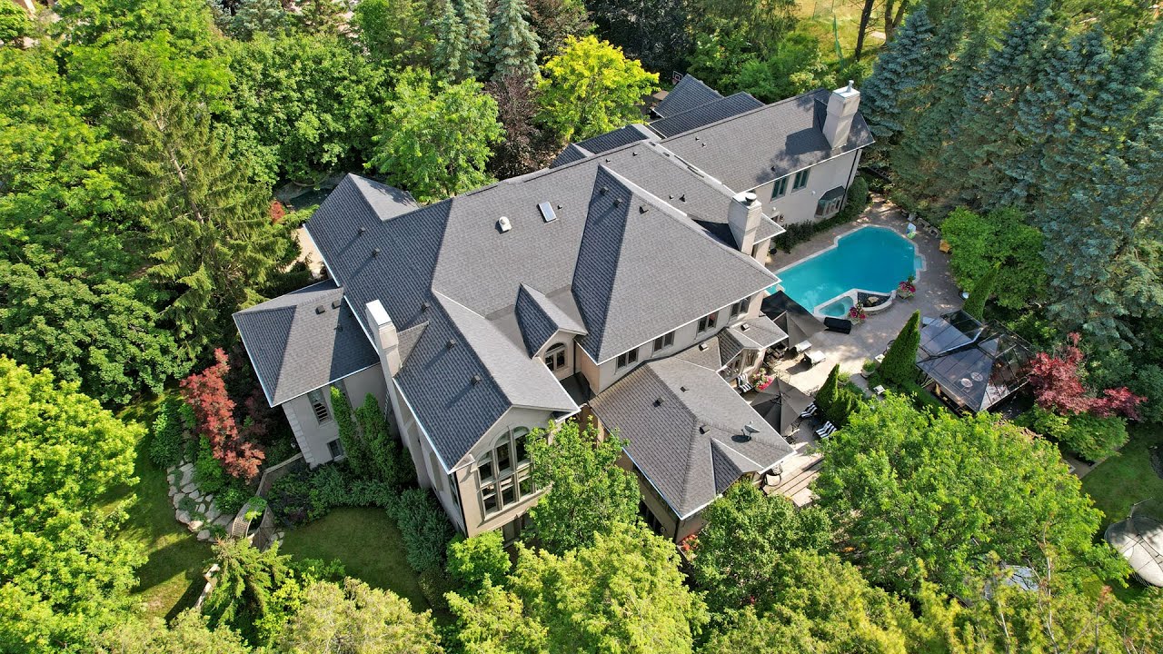 140 Rebecca Court, Maple