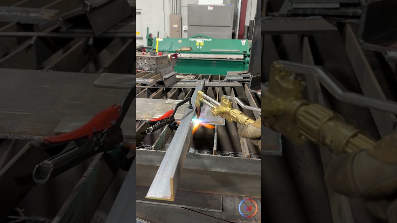 How to cut a straight line with an oxyfuel torch #welding #shorts