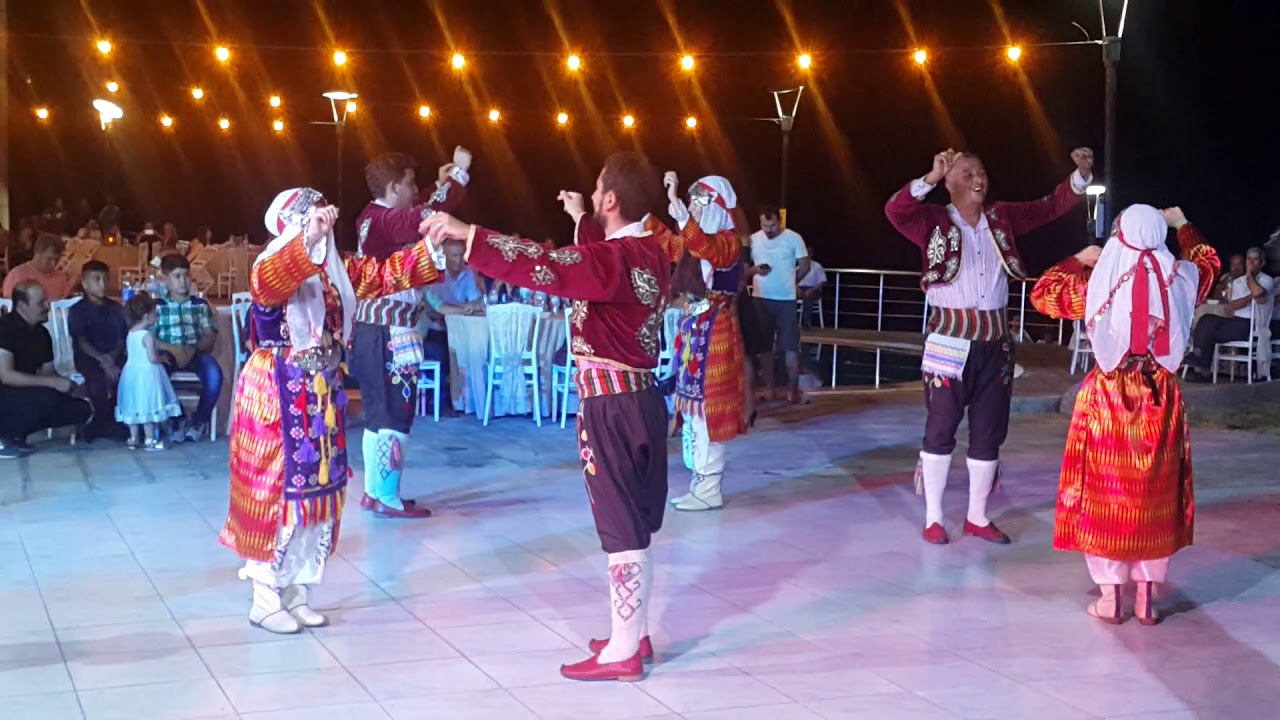 Mersin Silifke yöresi halk oyunları ekibi türkmen kızı