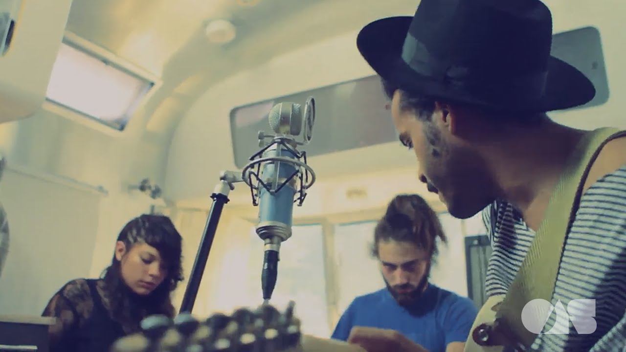 Twin Shadow - When We're Dancing | Live at OnAirstreaming