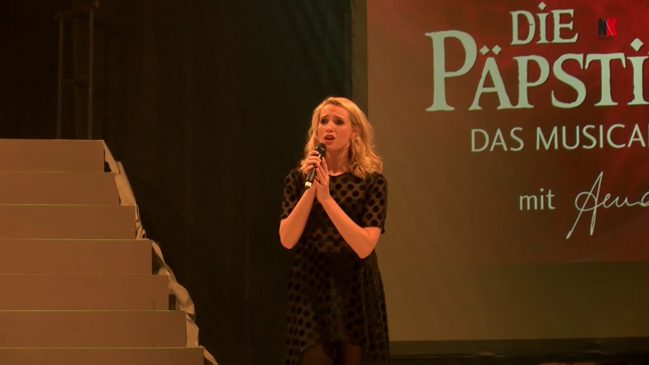 Die P&auml;pstin - Musical - Dezember 2017 in Neunkirchen Anna Hofbauer 