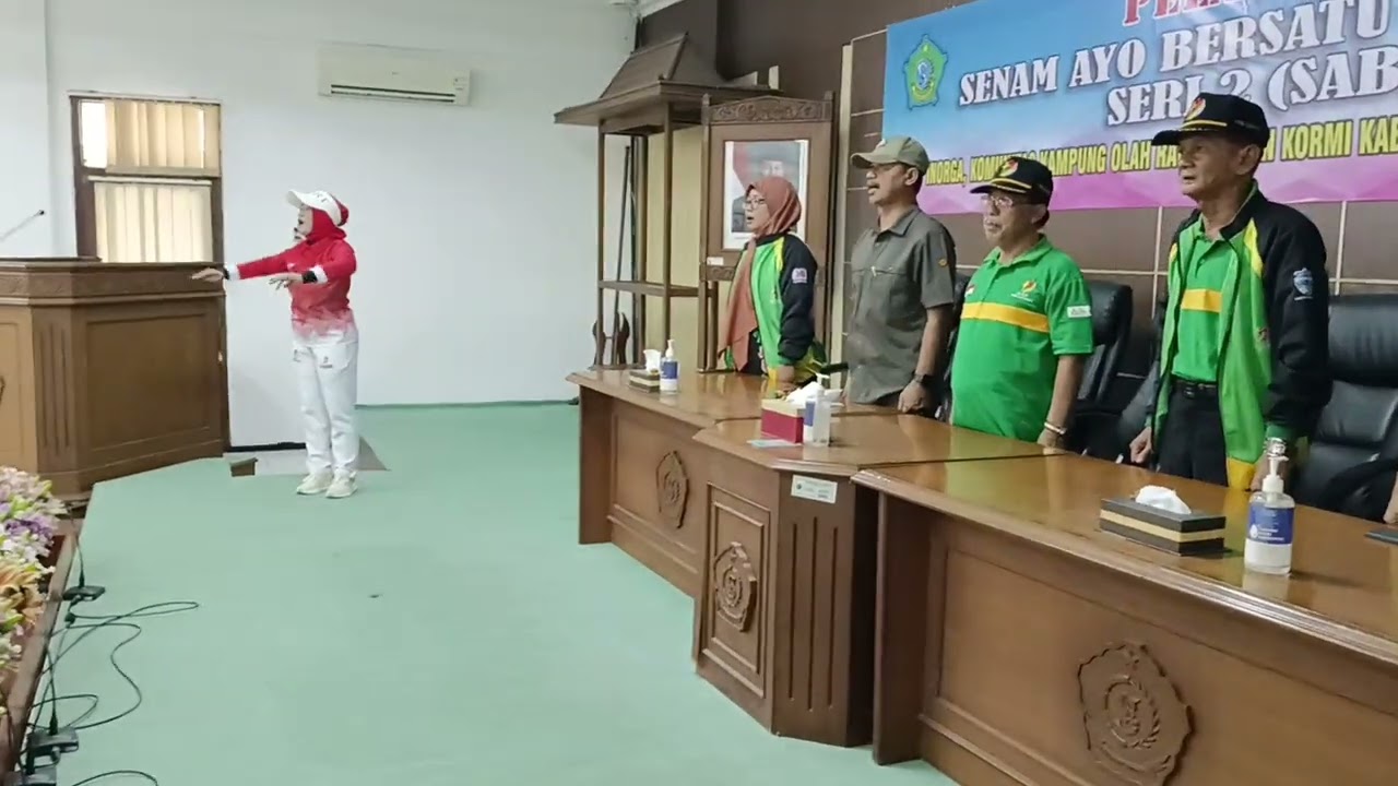 Dirigen Indonesia Raya - "Great Indonesia"
