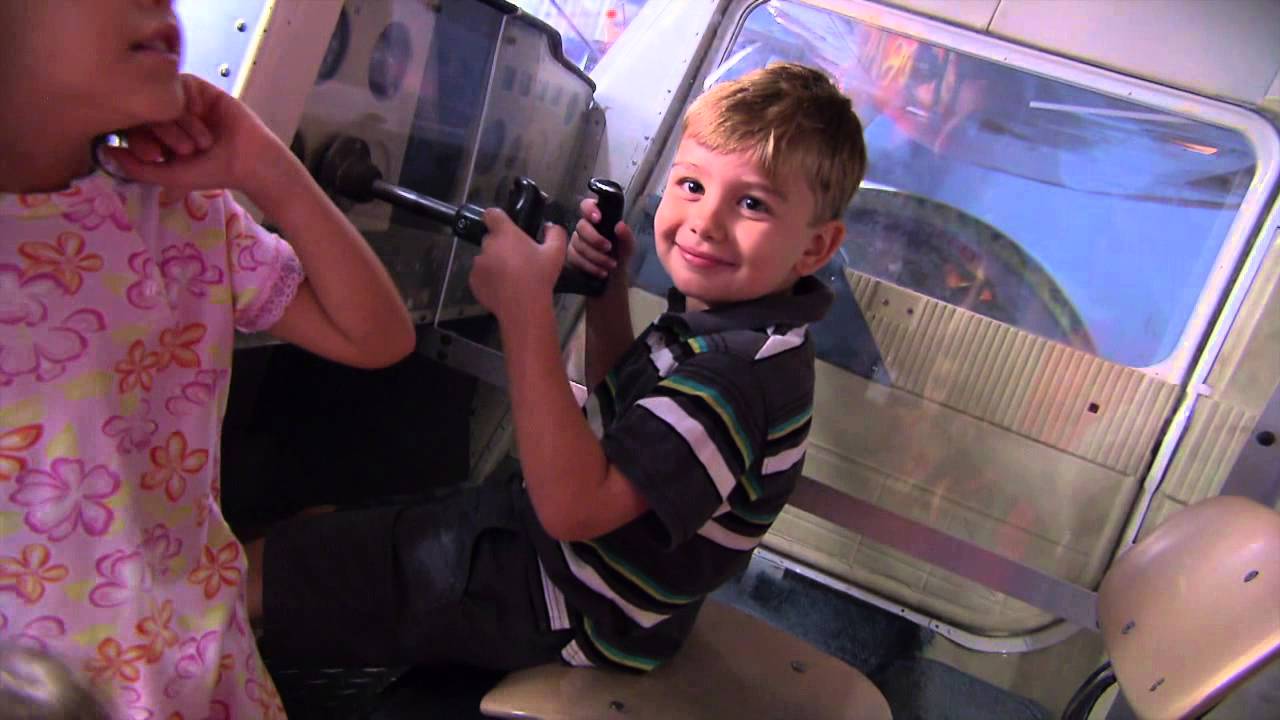 SPACE RACERS: Space Racers Space Kids: Learn How to Fly