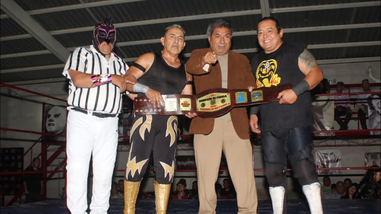 Ricky Marvin (R) Vs Centella de Oro (C).                                Por el Campeonato de Puebla.