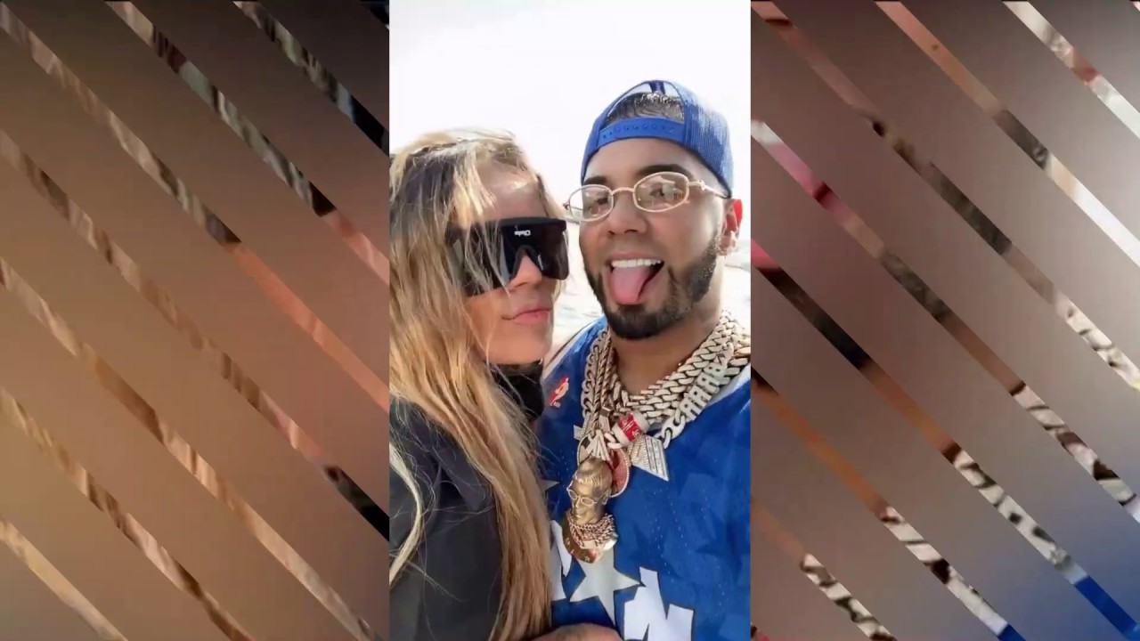 Anuel AA Celebrando Yate el 