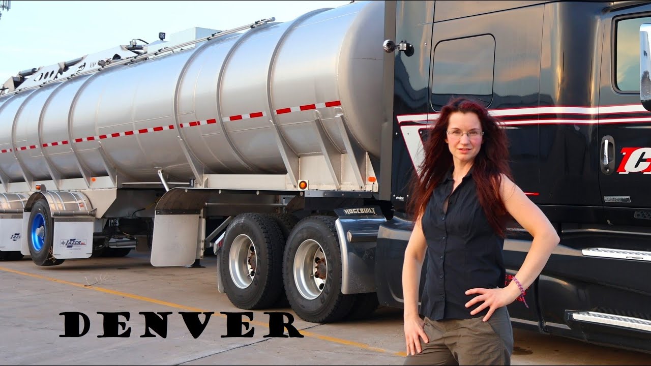 Epic Delivery in Denver - Female Truck Driver - Camionneuse