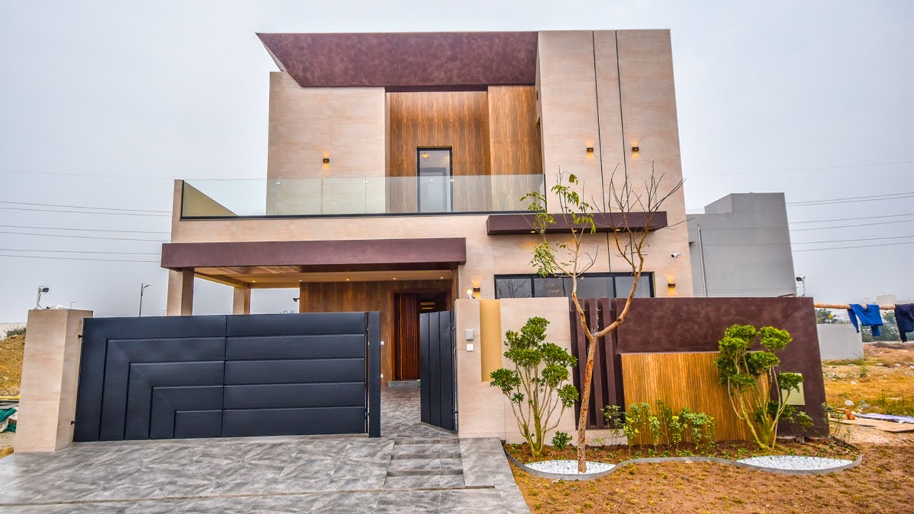 10 Marla Very Beautiful Luxurious House With Full Basement Fore Sale In DAH Phase 7 Lahore. #luxury