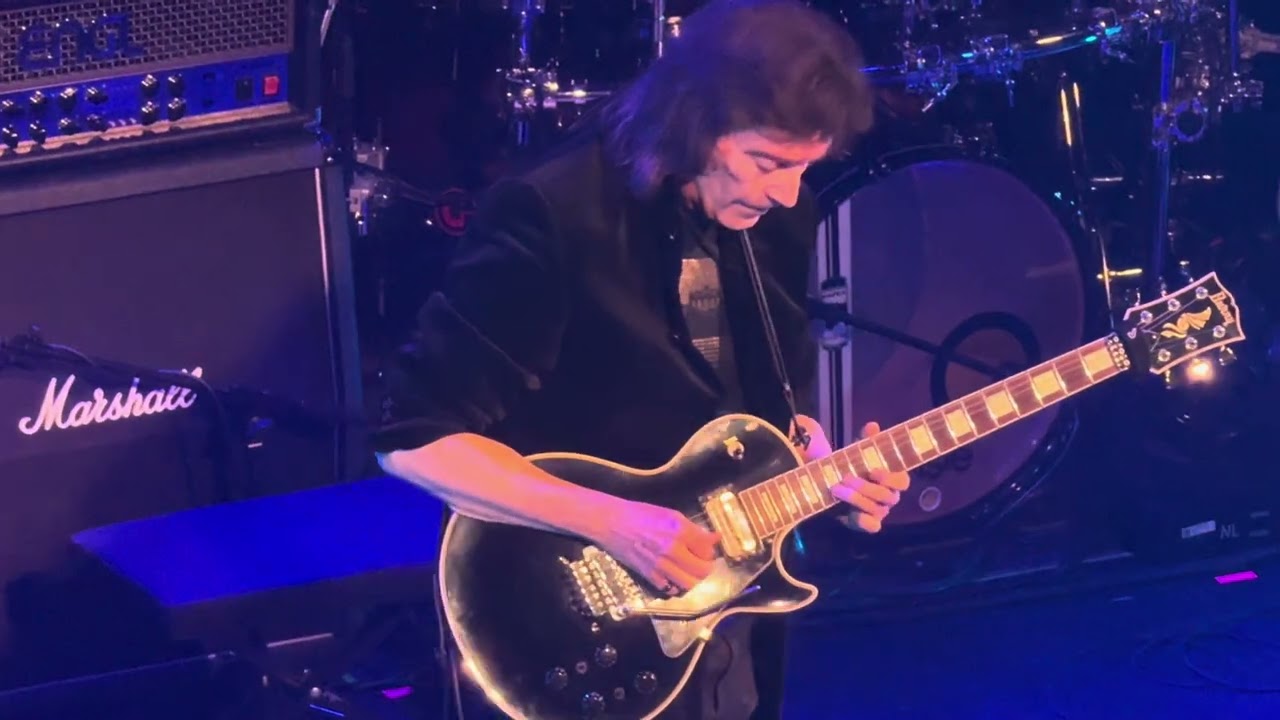 Spectral Mornings - Steve Hackett - De Boerderij Zoetermeer 6 July 2024
