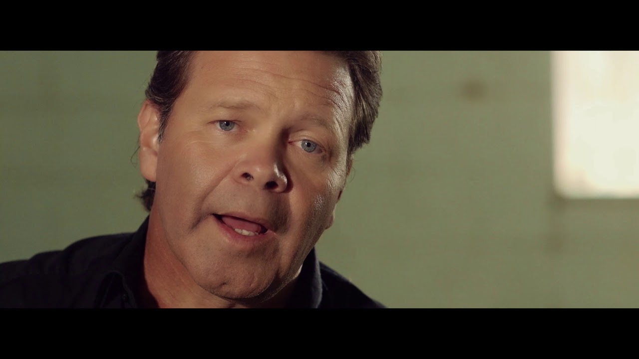 Troy Cassar-Daley - Things I Carry Around  (official video)