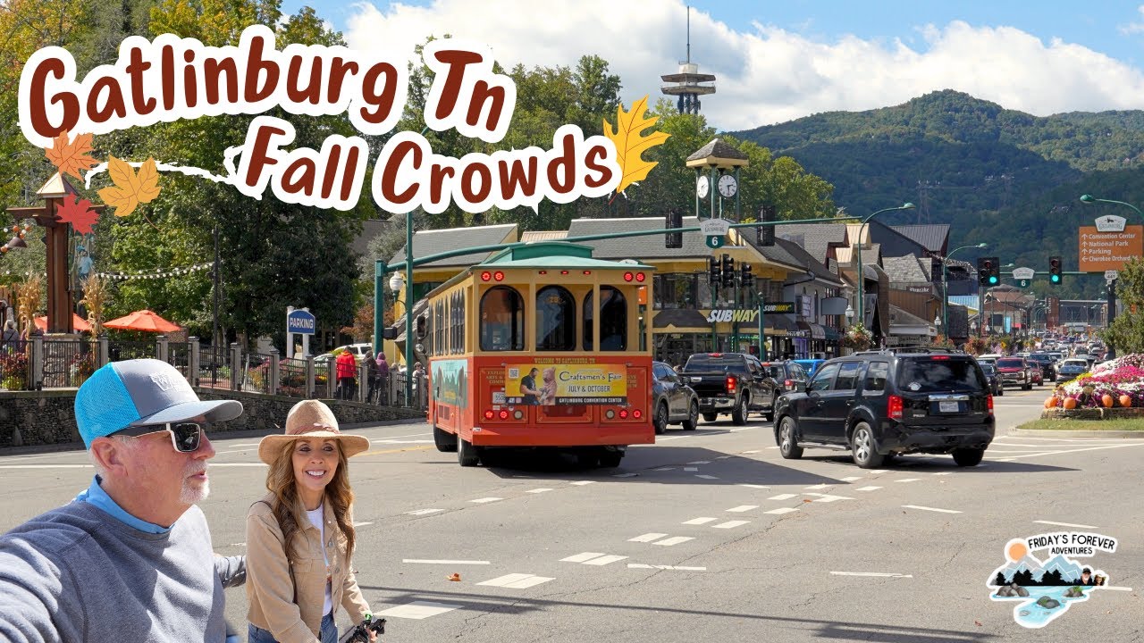 BIG CROWDS in GATLINBURG TN this FALL! The PUMPKIN PEOPLE are ON THE STREET!