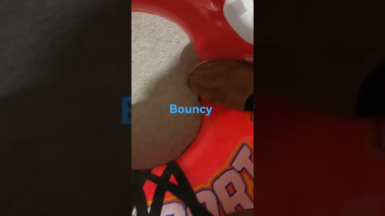 Leaky old swim ring / rubber ring popping #floaties #pooltoys #swimring #rubberring #inflatable