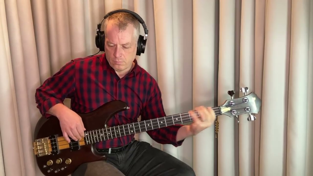 SOUND OF MOC - You're The Song I Never Forgot - Bass cover